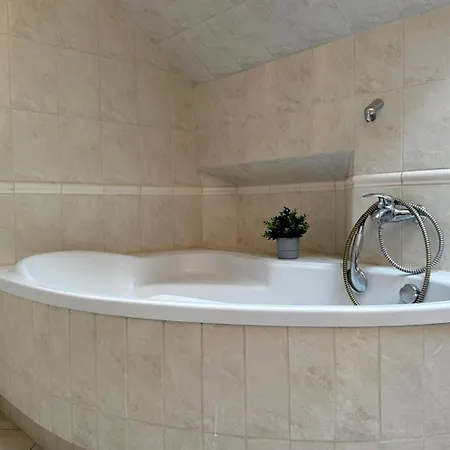 Zigzag - Charming Place, 15 Minutes To Old Town & 5 Minutes To Seaside